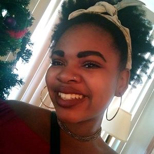 Meet your Posher, Daja